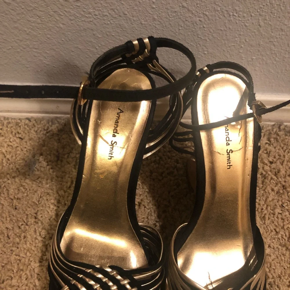 Amanda Smith Black and Gold Cork Wedges size 8M